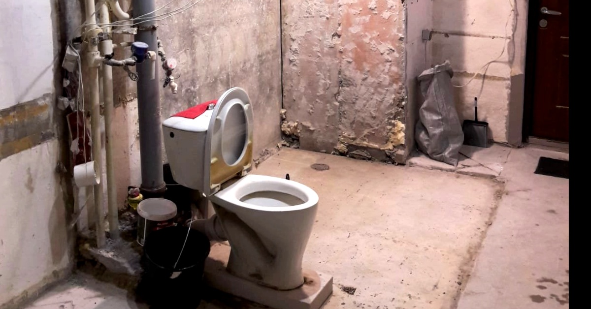 демонтаж-сантехкабины-в-панельном-доме