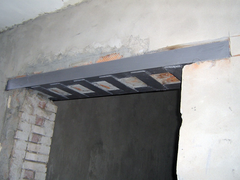 усиление уголком в кирпичной стене